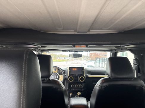 Used 2016 Jeep Wrangler Sport AWD/4WD image 36