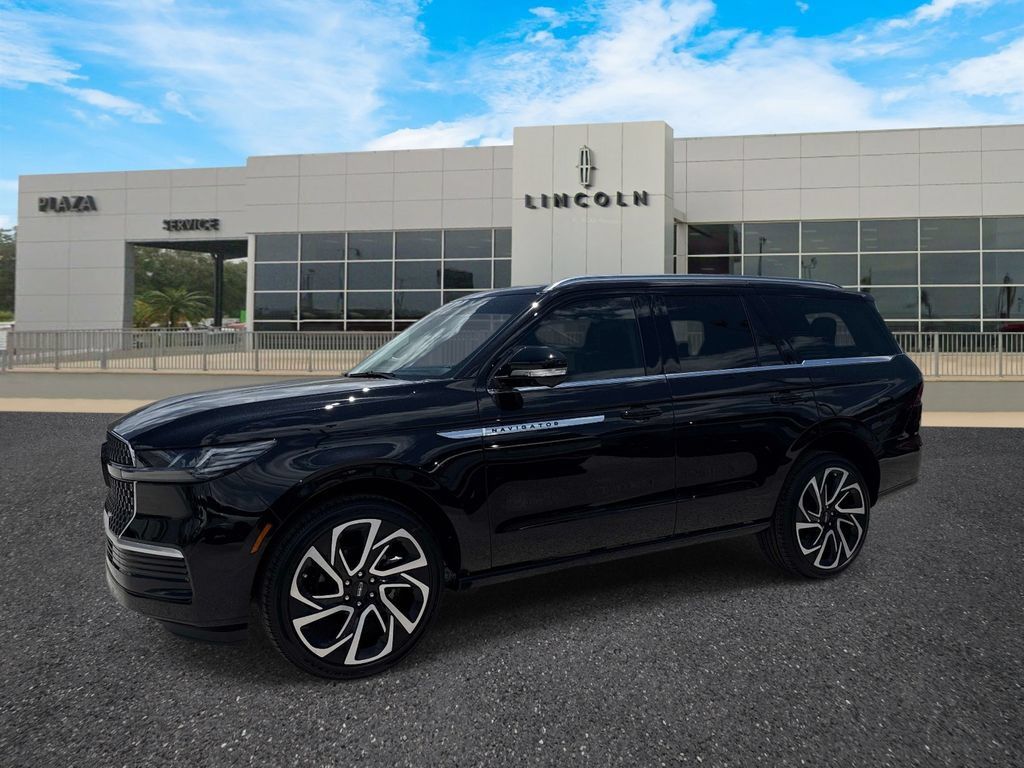 New 2026 Lincoln Navigator Reserve AWD/4WD image 6