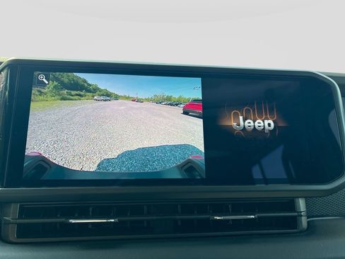 Used 2026 Jeep Gladiator Rubicon AWD/4WD image 24