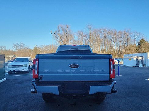 Used 2025 Ford F250 Lariat w/ Lariat Ultimate Package image 4