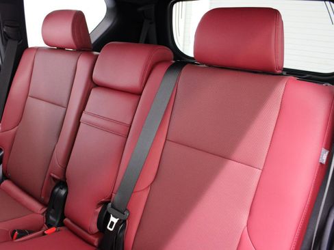 Used 2022 Lexus GX 460 Premium w/ Premium Package image 39