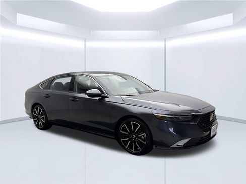 Used 2024 Honda Accord Touring image 10