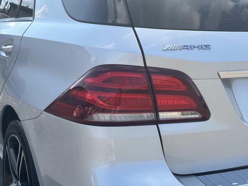 Certified 2018 Mercedes-Benz GLE 43 AMG 4MATIC image 10