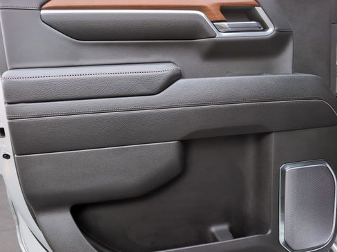 Used 2022 GMC Sierra 1500 Denali w/ Denali Reserve Package image 30