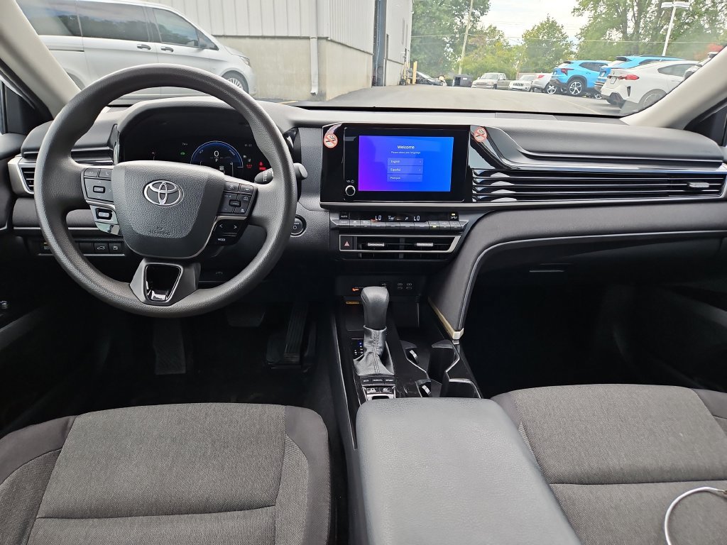 Used 2025 Toyota Camry LE FWD image 12