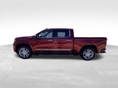 Used 2024 Chevrolet Silverado 1500 High Country w/ High Country Premium Package AWD/4WD image 3