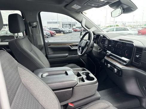 Used 2022 GMC Sierra 1500 Elevation w/ LPO, Elevation Black Package AWD/4WD image 19