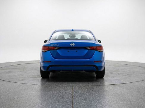 Used 2025 Nissan Sentra SV image 7