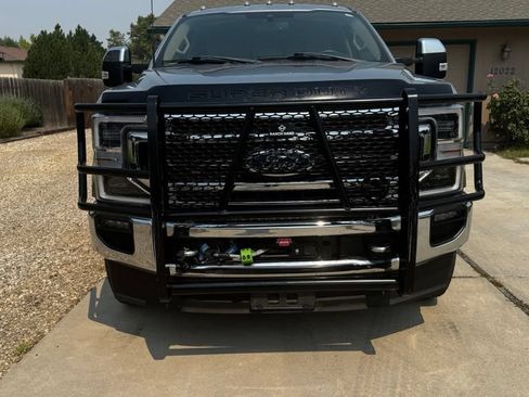 Used 2022 Ford F250 Lariat w/ Lariat Ultimate Package AWD/4WD image 2