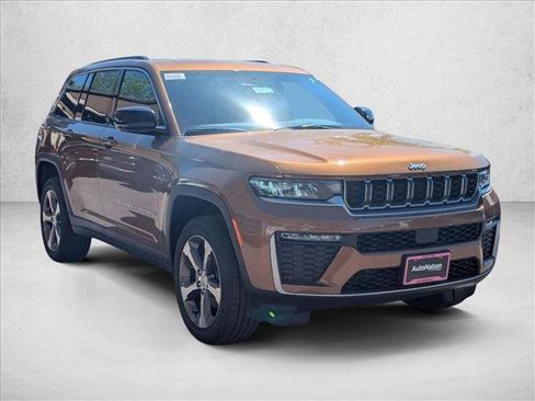 New 2026 Jeep Grand Cherokee Limited AWD/4WD image 6