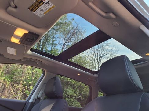 Used 2023 Nissan Rogue SL w/ SL Premium Package image 13