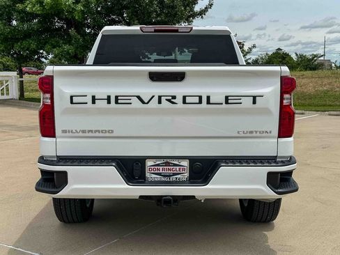 Used 2026 Chevrolet Silverado 1500 Custom RWD image 4