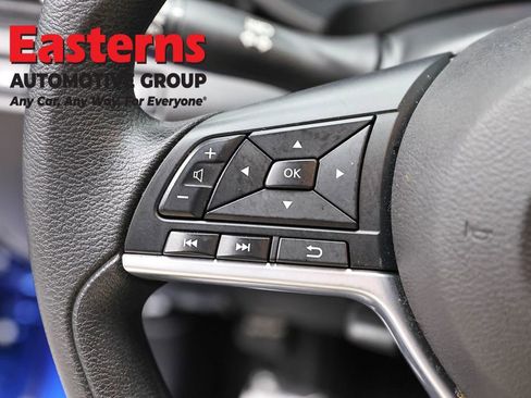 Used 2025 Nissan Altima 2.5 SV FWD image 15