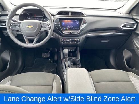 Used 2023 Chevrolet TrailBlazer LT w/ Convenience Package image 5