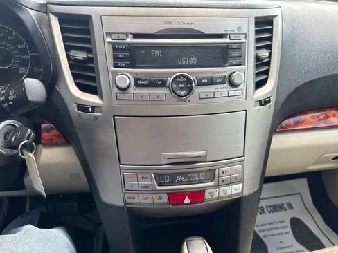 Used 2011 Subaru Outback 3.6R Limited w/ PWR Moonroof Pkg AWD/4WD image 32