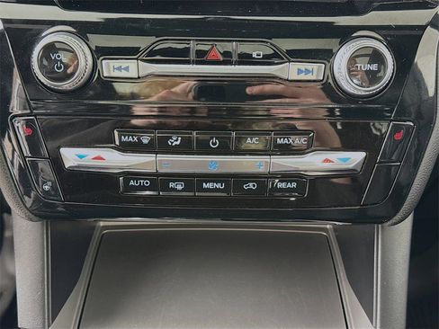 Used 2023 Ford Explorer ST-Line w/ Class IV Trailer Tow Package image 8