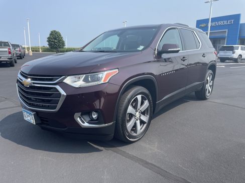 Used 2018 Chevrolet Traverse LT w/ LPO, Cargo Package AWD/4WD image 1