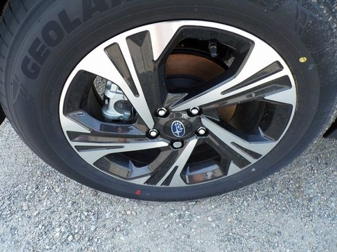 Used 2025 Subaru Crosstrek 2.0i Premium image 25