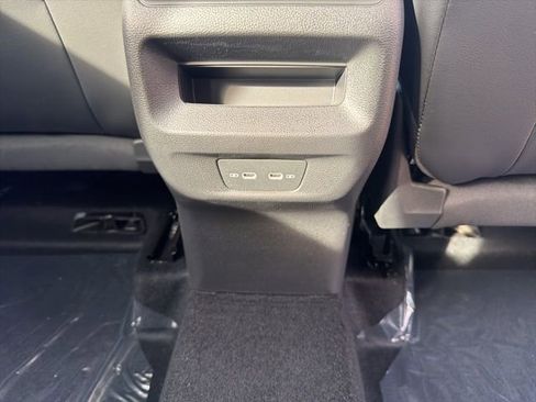New 2026 Volkswagen Tiguan SE AWD/4WD image 30