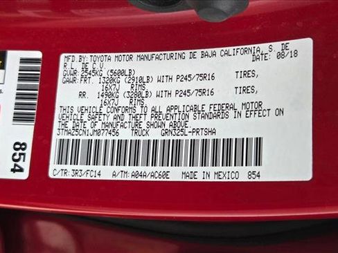 Certified 2018 Toyota Tacoma SR5 RWD image 23
