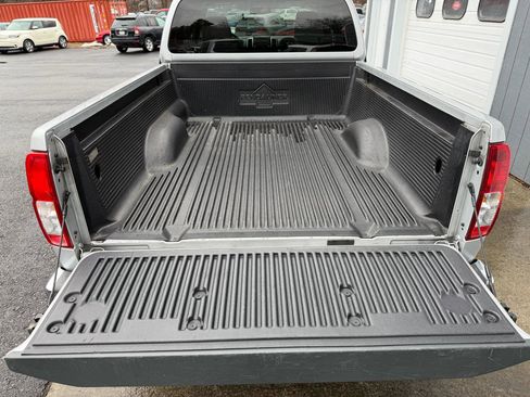 Used 2014 Nissan Frontier S w/ S Preferred Package image 19