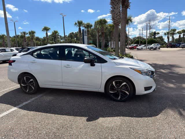 Used 2024 Nissan Versa SR FWD image 11