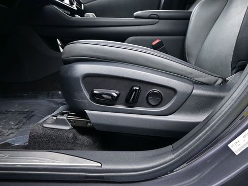 Used 2024 Lexus RZ 300e Premium image 18