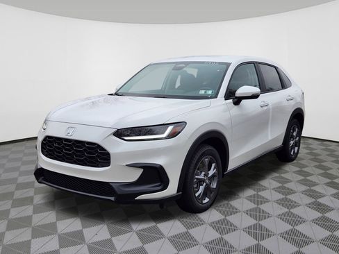 New 2026 Honda HR-V LX image 2