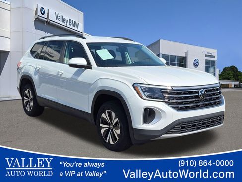 Used 2026 Volkswagen Atlas SE AWD/4WD image 1