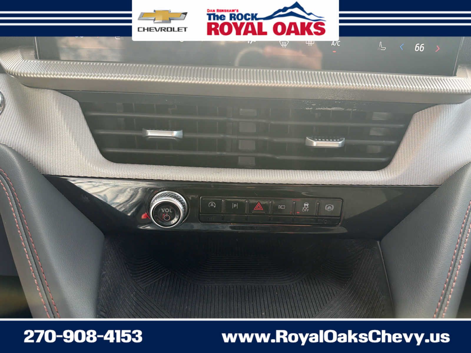 Used 2025 Ford Explorer Active RWD image 19