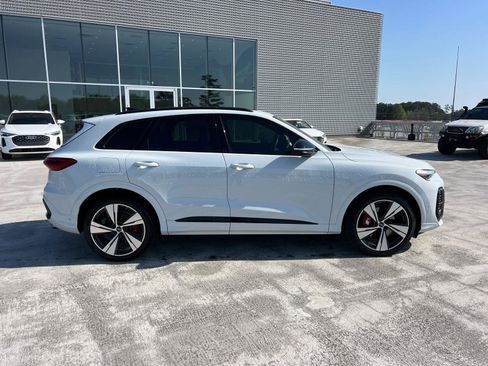 New 2025 Audi SQ5 Premium Plus image 4