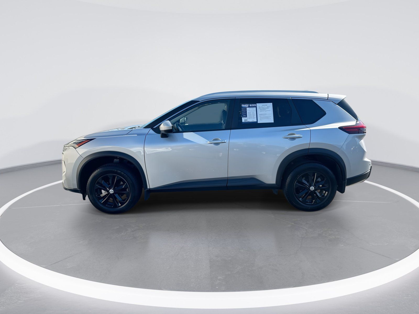 Used 2024 Nissan Rogue SV w/ SV Premium Package AWD/4WD image 6