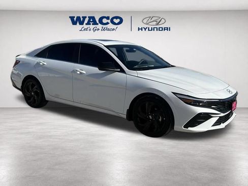 Used 2026 Hyundai Elantra SEL Sport Premium FWD image 4