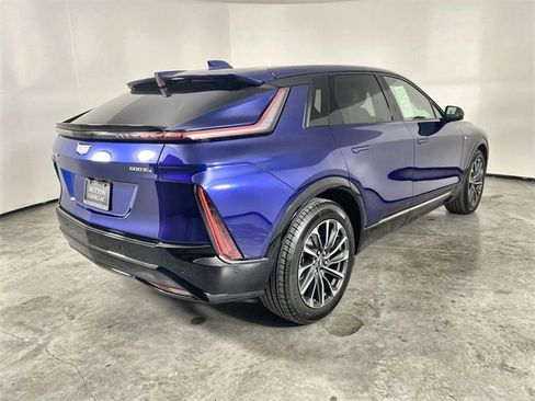 Used 2026 Cadillac Lyriq Sport image 8