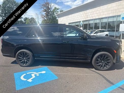 Certified 2023 Cadillac Escalade ESV Sport Platinum w/ LPO, ONYX Package AWD/4WD image 3