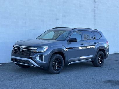 New 2026 Volkswagen Atlas Peak Edition