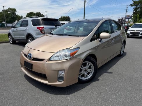 Used 2010 Toyota Prius Five FWD image 1