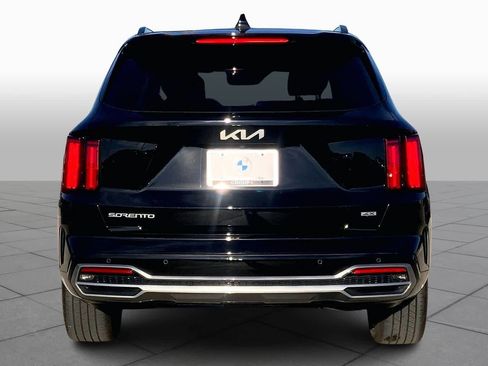 Used 2023 Kia Sorento SX image 4