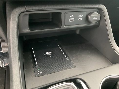 New 2025 Honda Pilot Touring image 14