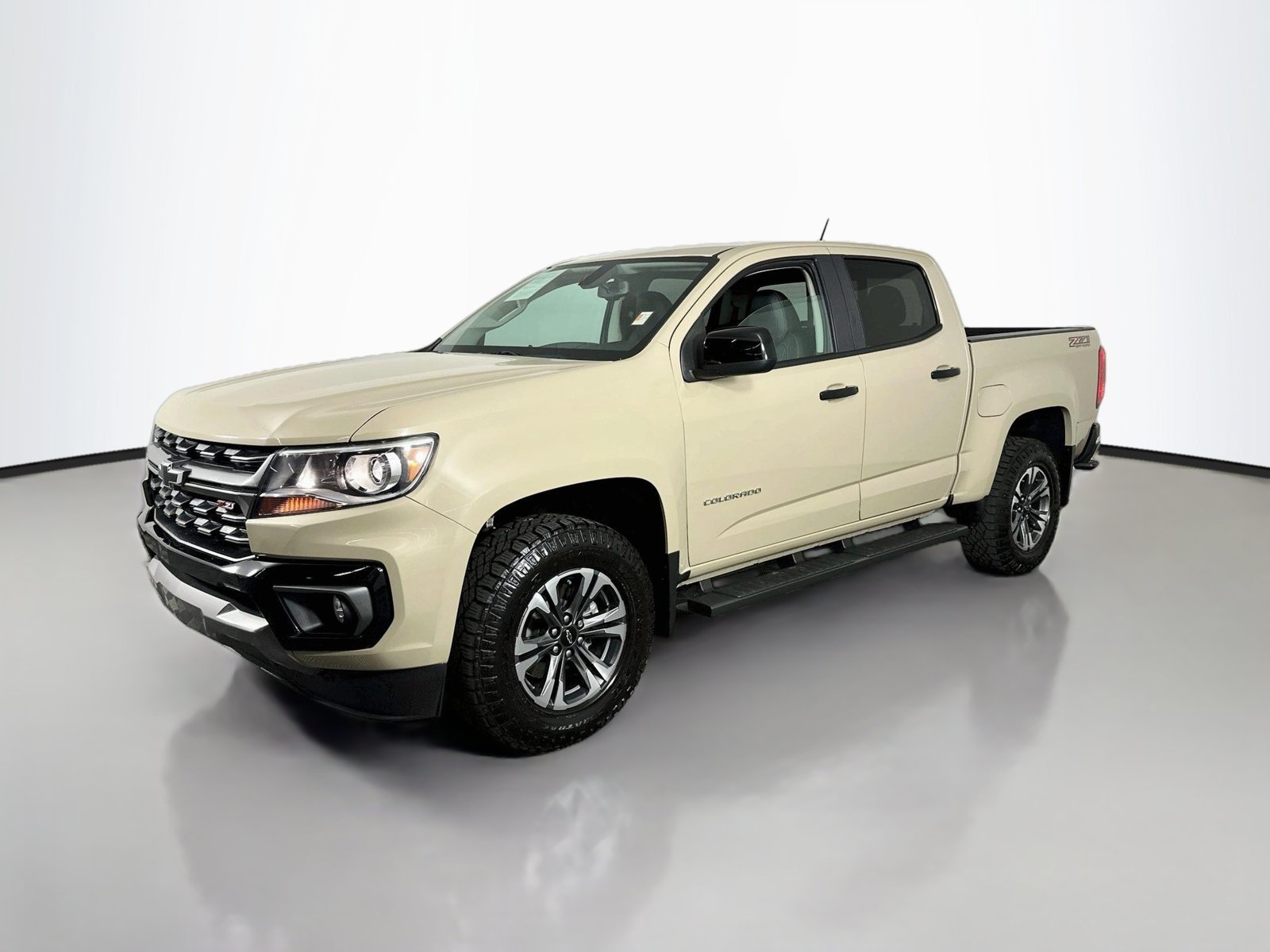 Used 2022 Chevrolet Colorado Z71 AWD/4WD image 4