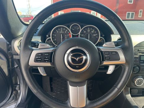 Used 2009 MAZDA MX-5 Miata Touring image 15