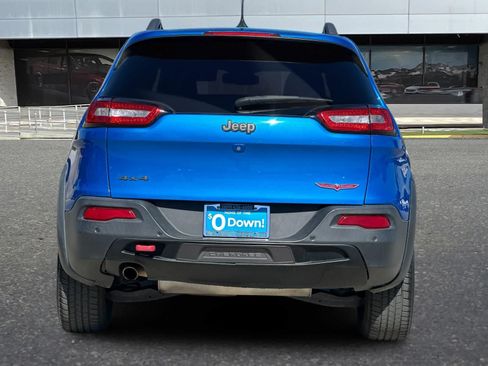 Used 2018 Jeep Cherokee Trailhawk w/ Comfort/Convenience Group AWD/4WD image 8