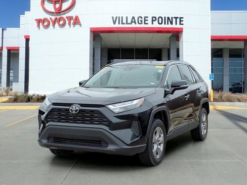 Used 2024 Toyota RAV4 XLE image 1