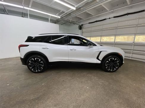 Used 2024 Chevrolet Blazer EV RS image 7