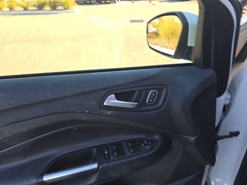 Used 2018 Ford Escape SEL image 10