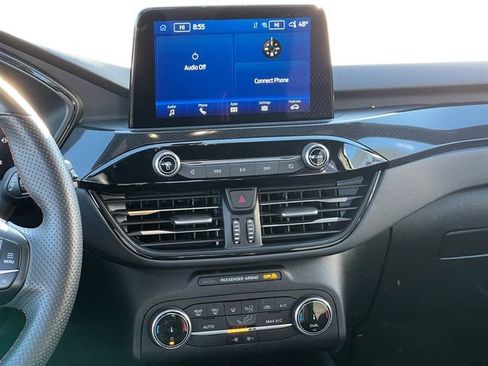 Used 2023 Ford Escape ST-Line image 18