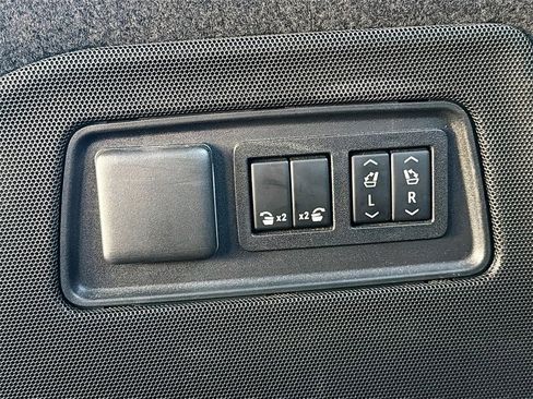 Used 2021 Cadillac Escalade Sport image 14