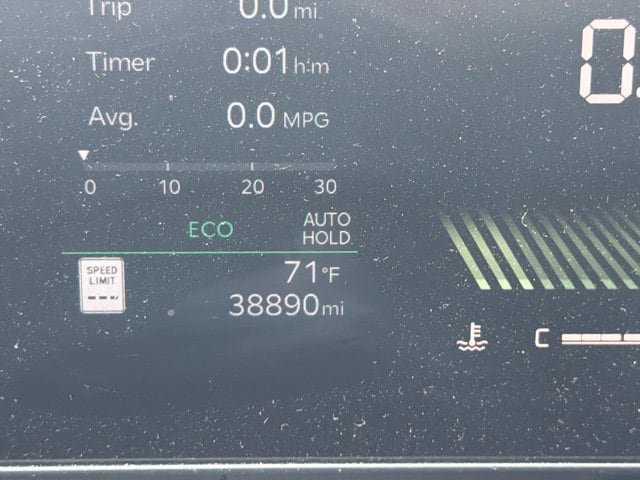 Used 2025 Kia Carnival FWD image 15