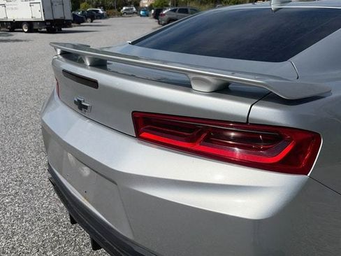 Used 2016 Chevrolet Camaro SS RWD image 19