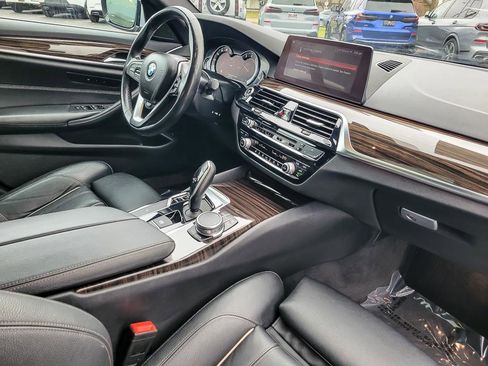 Used 2019 BMW 530i xDrive w/ Convenience Package image 24